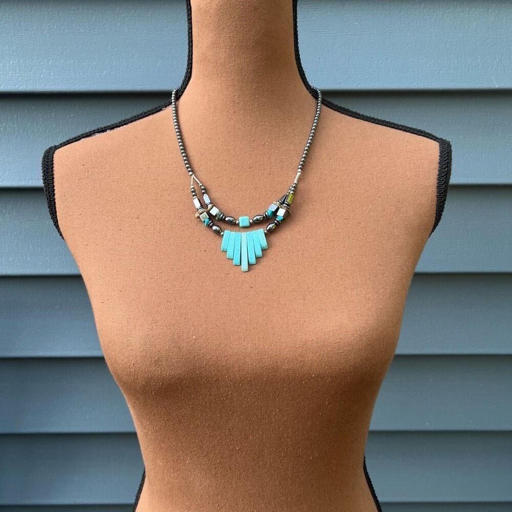 Turquoise & Hematite Beaded Dual Layered Necklace Screw Twist Clasp Closure